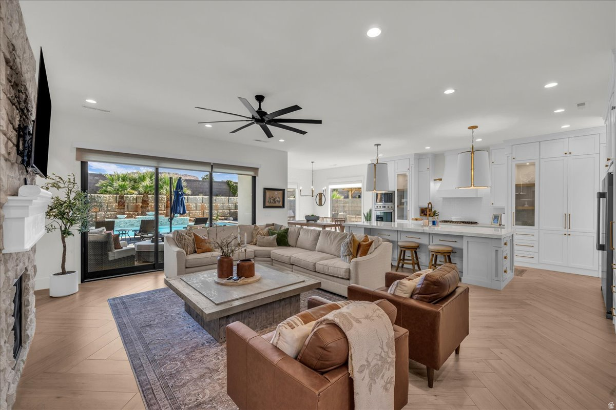 QUEENSRIDGE PARTIAL AMENDED & EXTENDED A - Residential