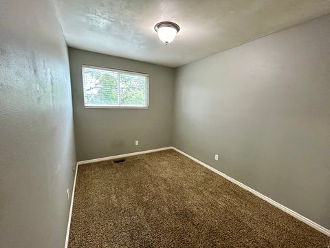 Tiny photo for 441 S 400 E, Payson, UT 84651 (MLS # 2161881)