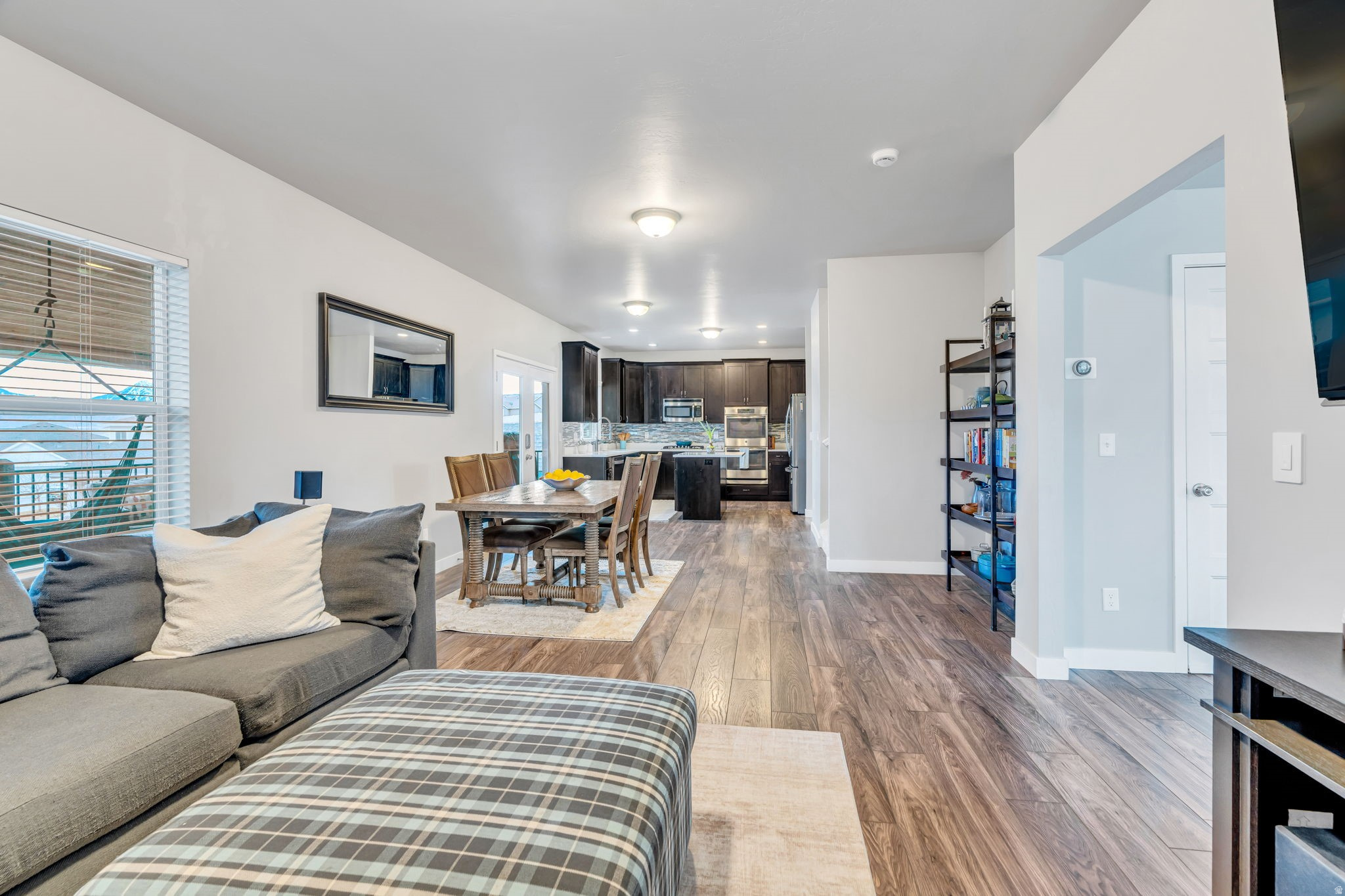 MEADOWS - Residential