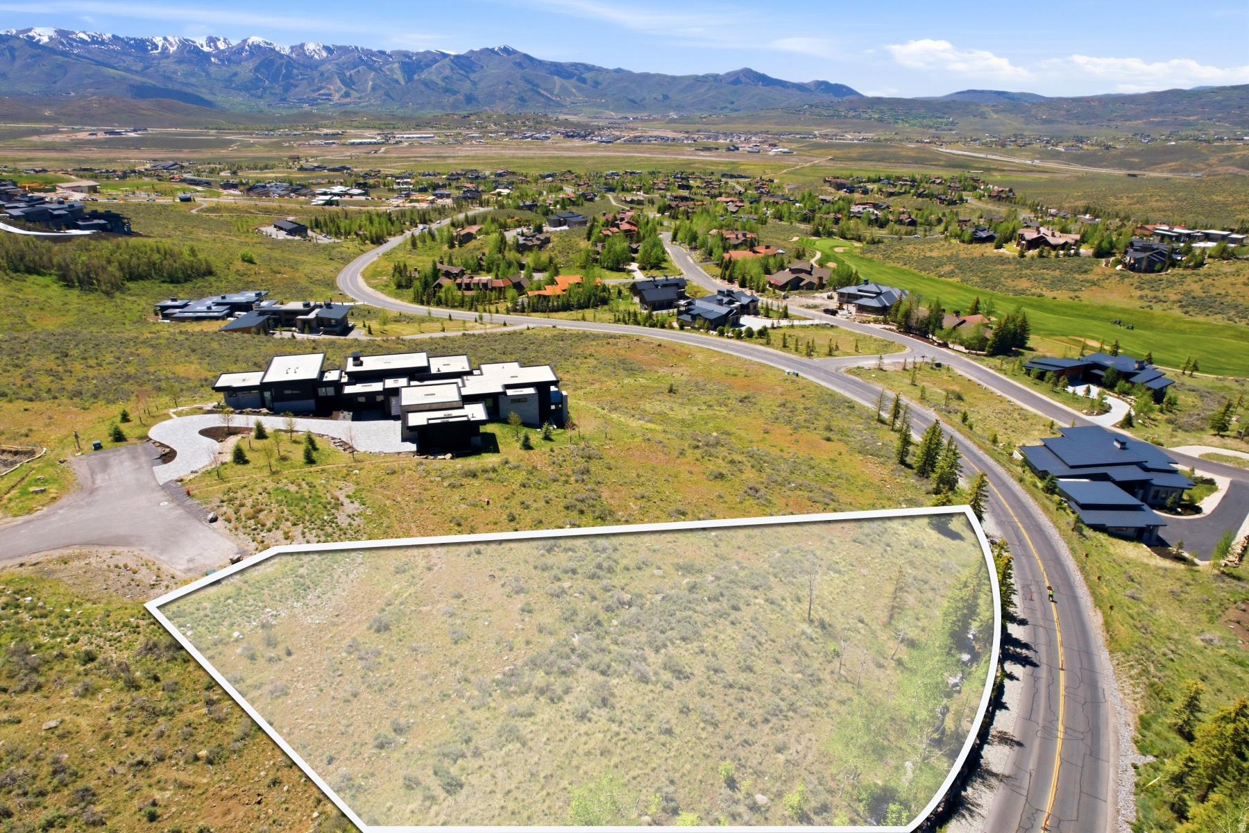 ELK RIDGE BLUFFS - Land