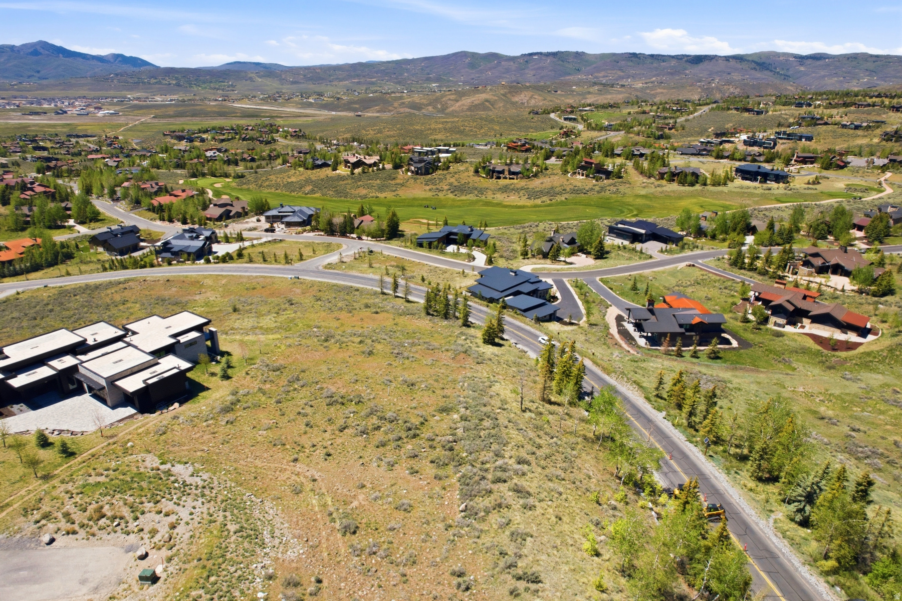 ELK RIDGE BLUFFS - Land