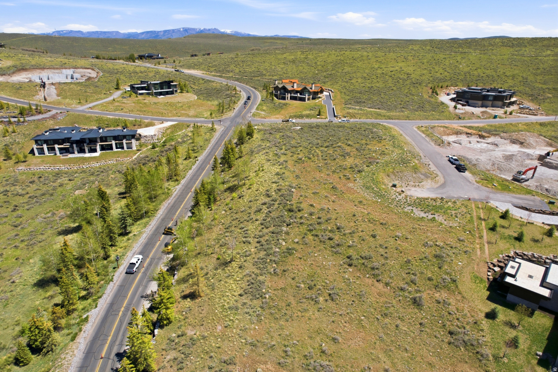 ELK RIDGE BLUFFS - Land