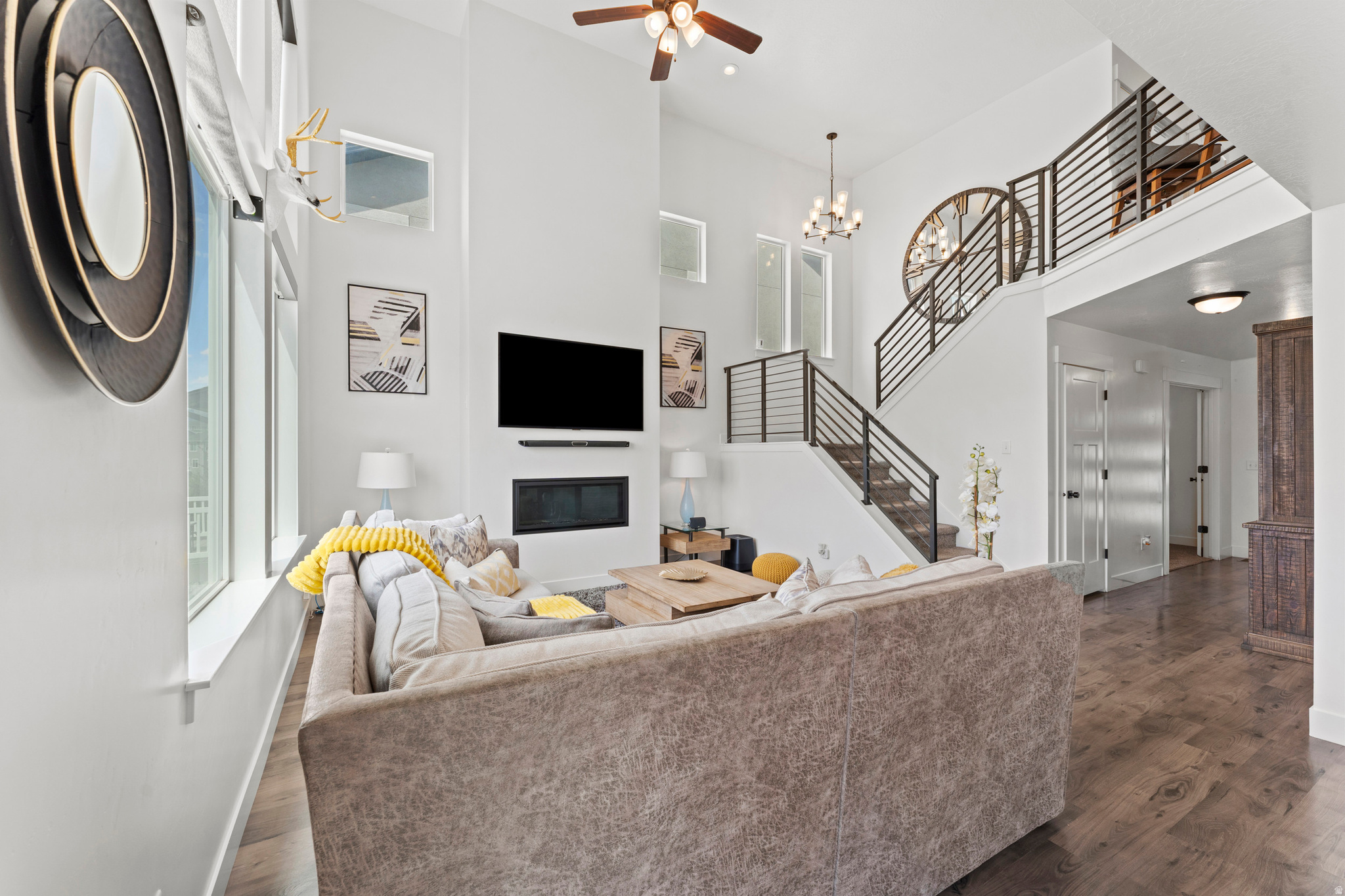 QUAILHILL - Residential