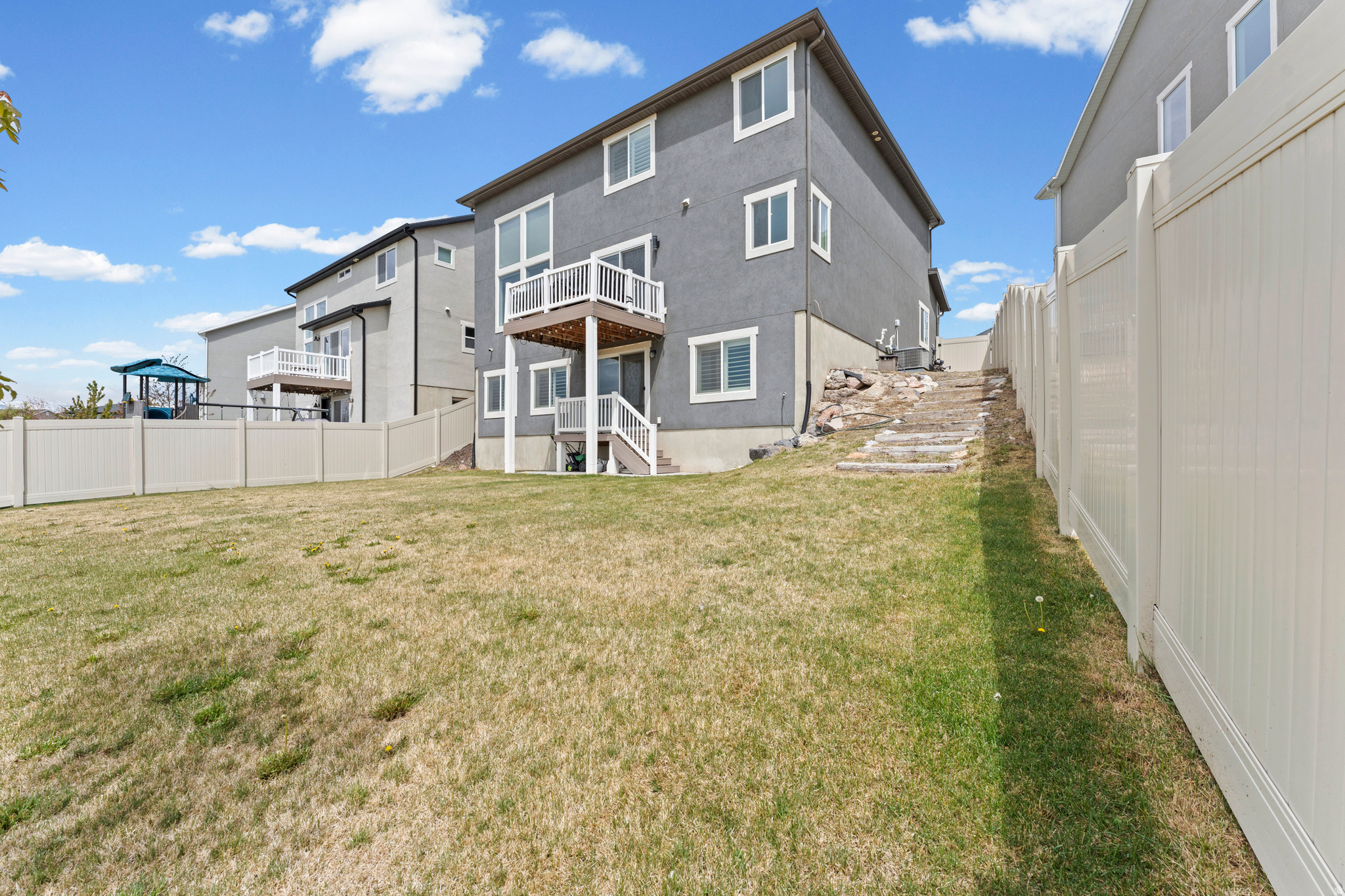 QUAILHILL - Residential