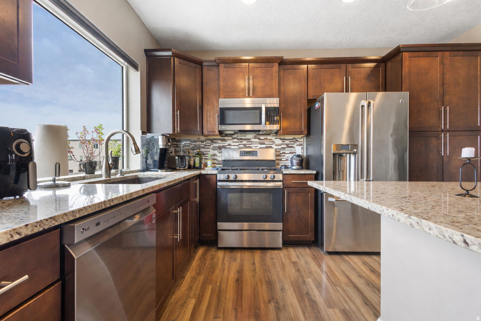 AVENUES AT STATION - Residential