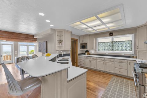 Tiny photo for 2457 S SCENIC DR, Salt Lake City, UT 84109 (MLS # 2110804)