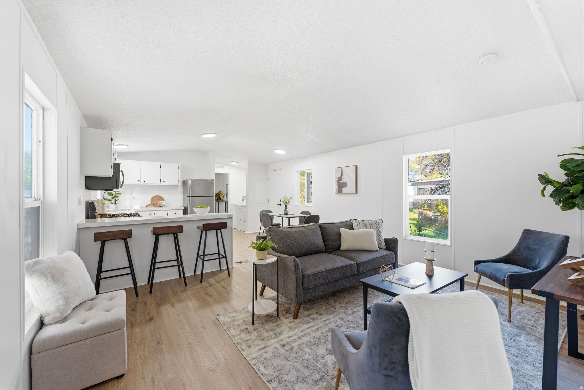 ALL SEASONS - Residential