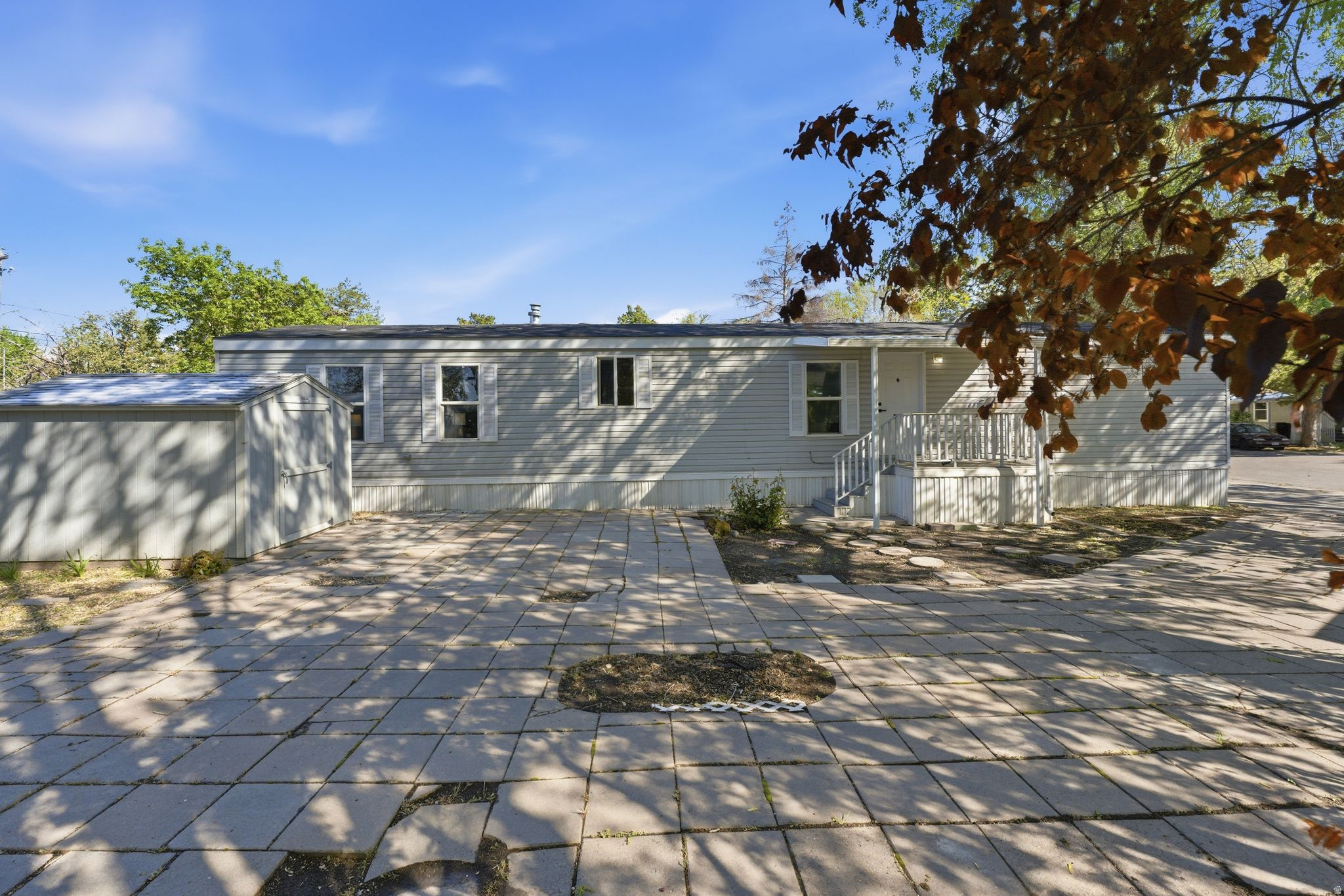 ALL SEASONS - Residential