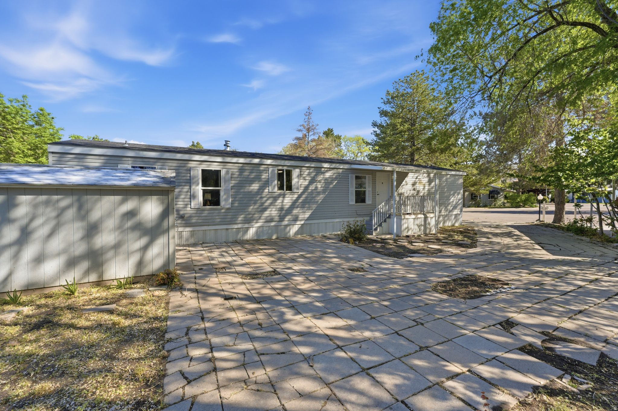 ALL SEASONS - Residential