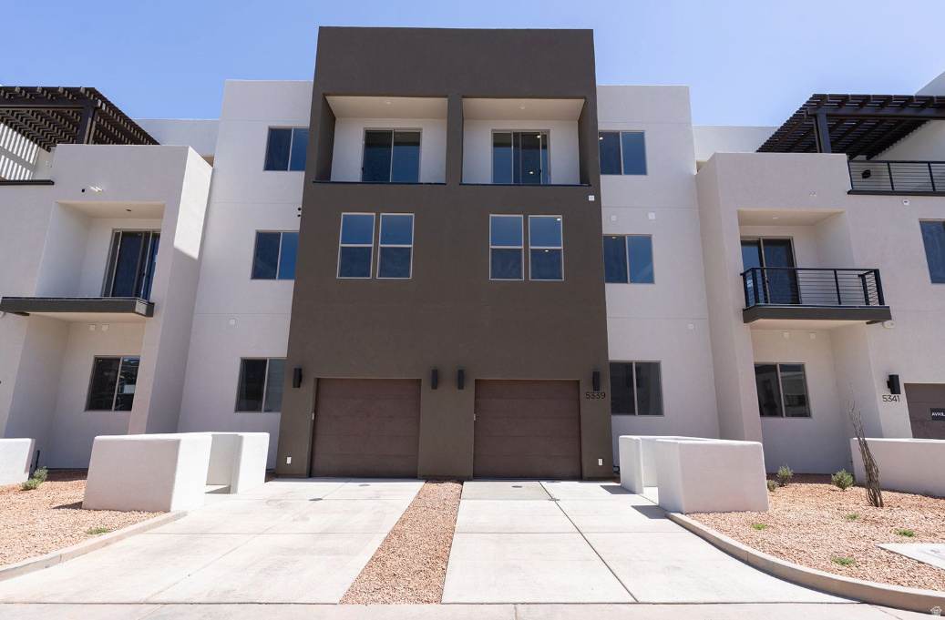 ATKINVILLE TOWNHOMES AT DESERT COLOR - Residential