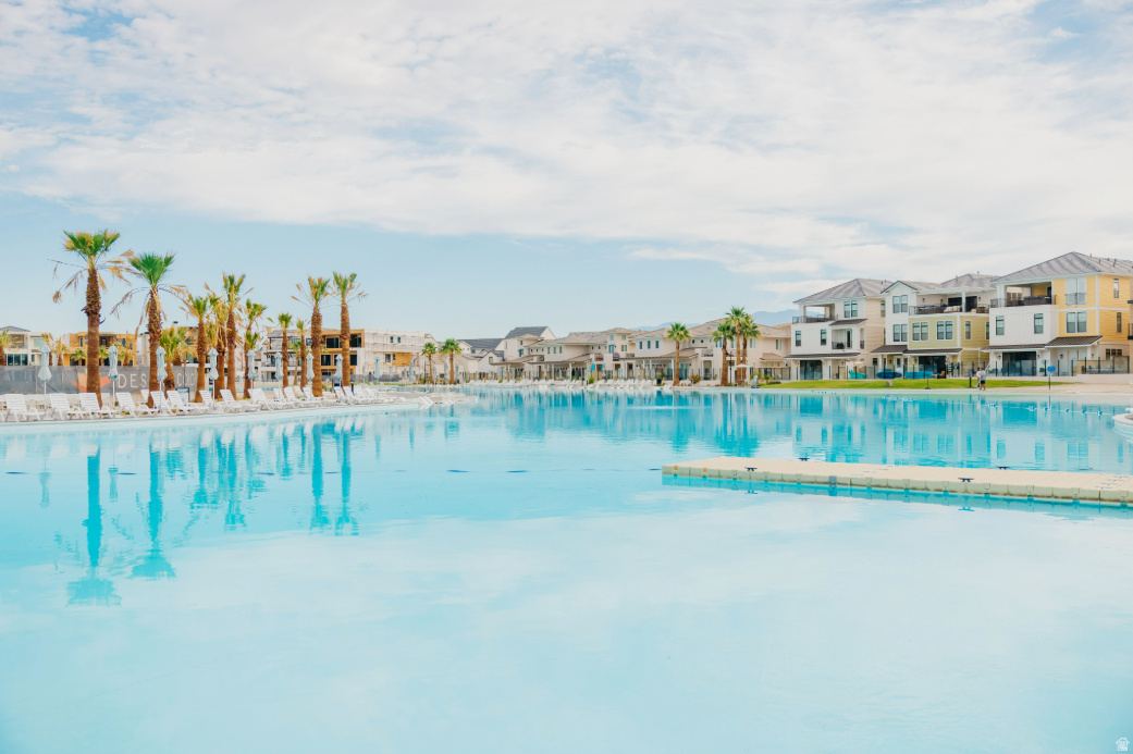 ATKINVILLE TOWNHOMES AT DESERT COLOR - Residential