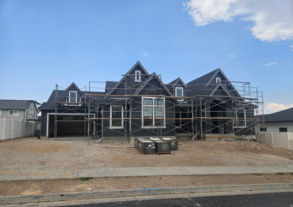 Photo of 6624 W BRAEBURN WAY, West Jordan, UT 84081 (MLS # 2178052)