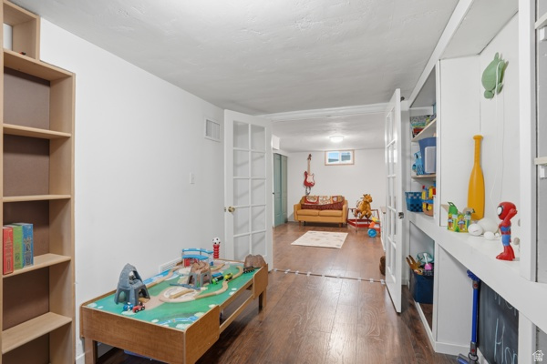 MUSCATINE PL - Residential