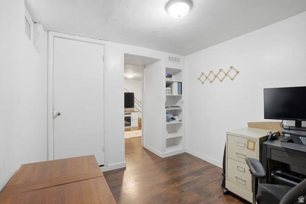 MUSCATINE PL - Residential