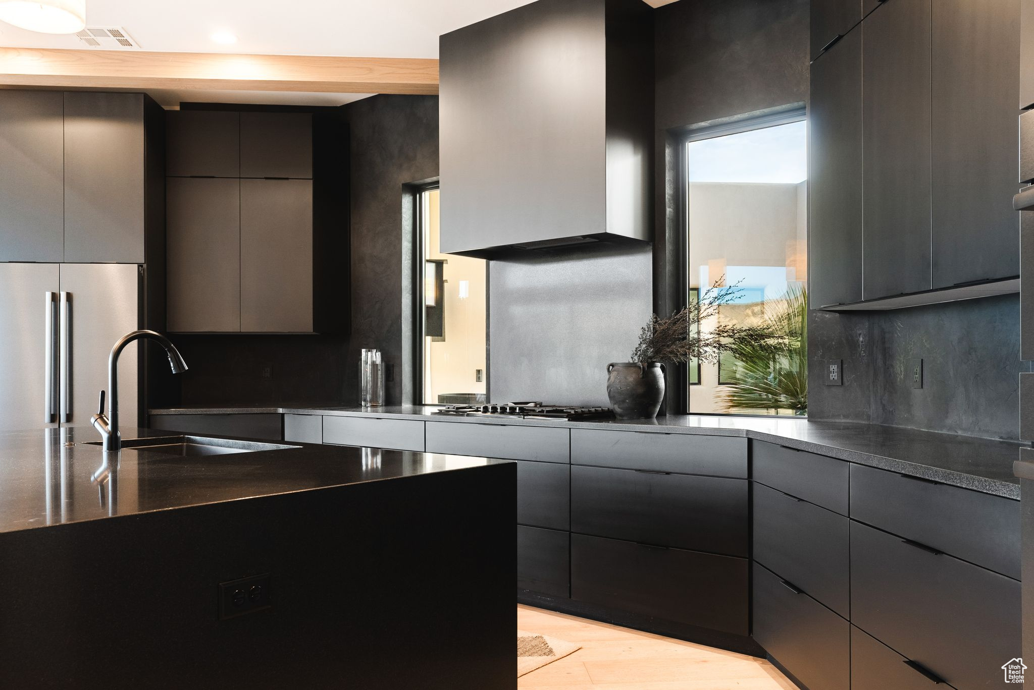 LEDGES OF ST GEORGE PH 6 - Residential