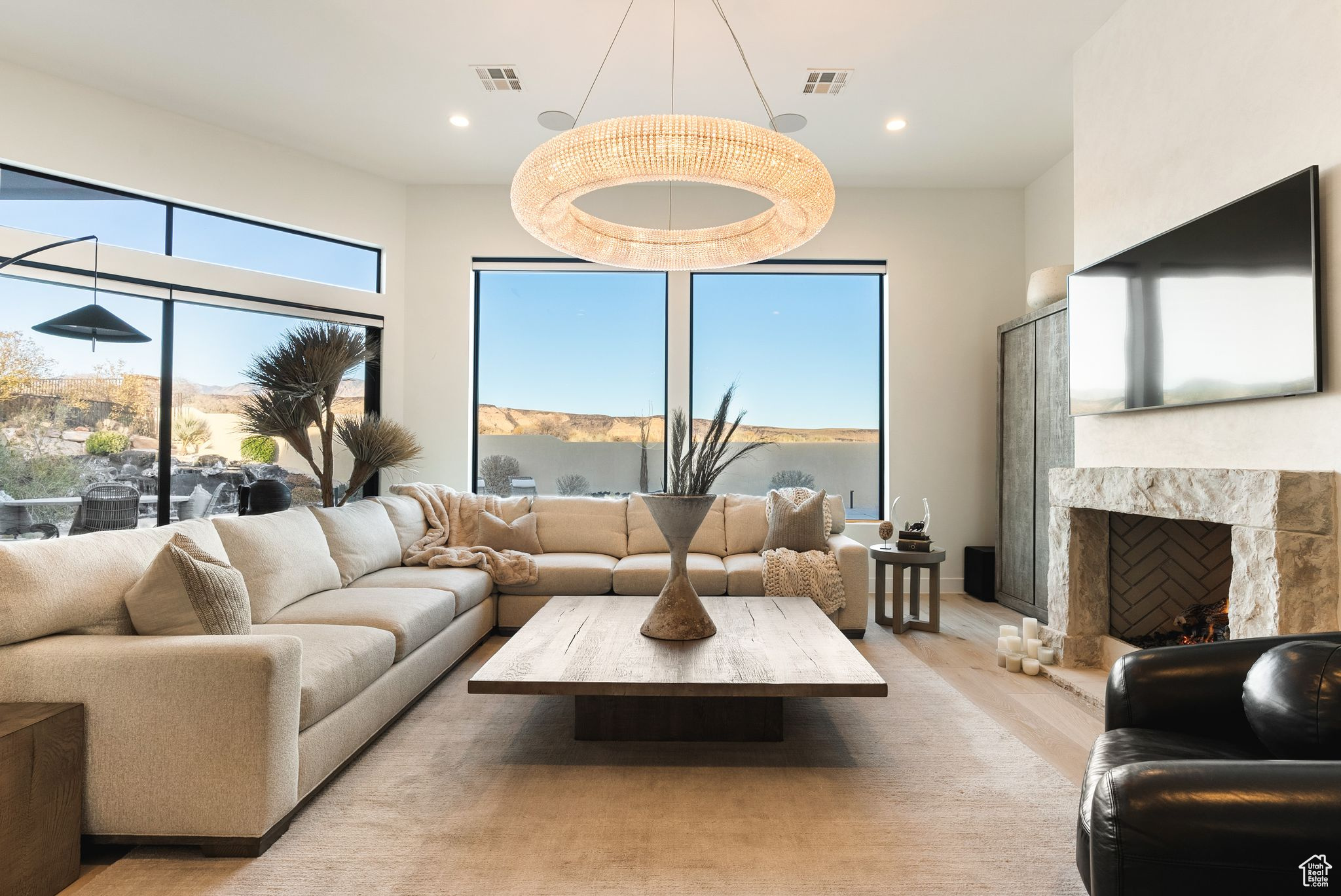 LEDGES OF ST GEORGE PH 6 - Residential