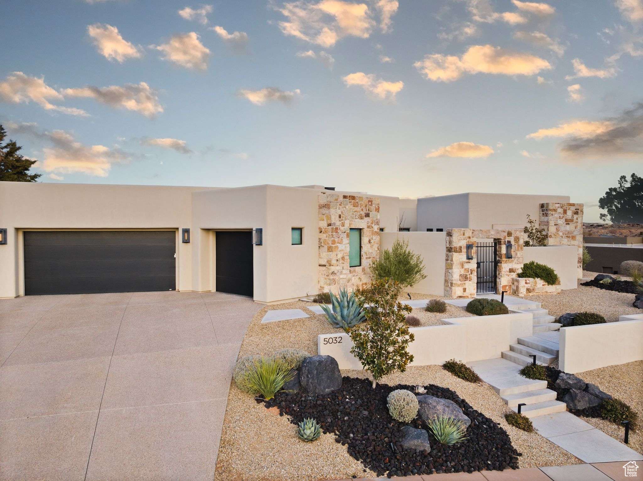 LEDGES OF ST GEORGE PH 6 - Residential