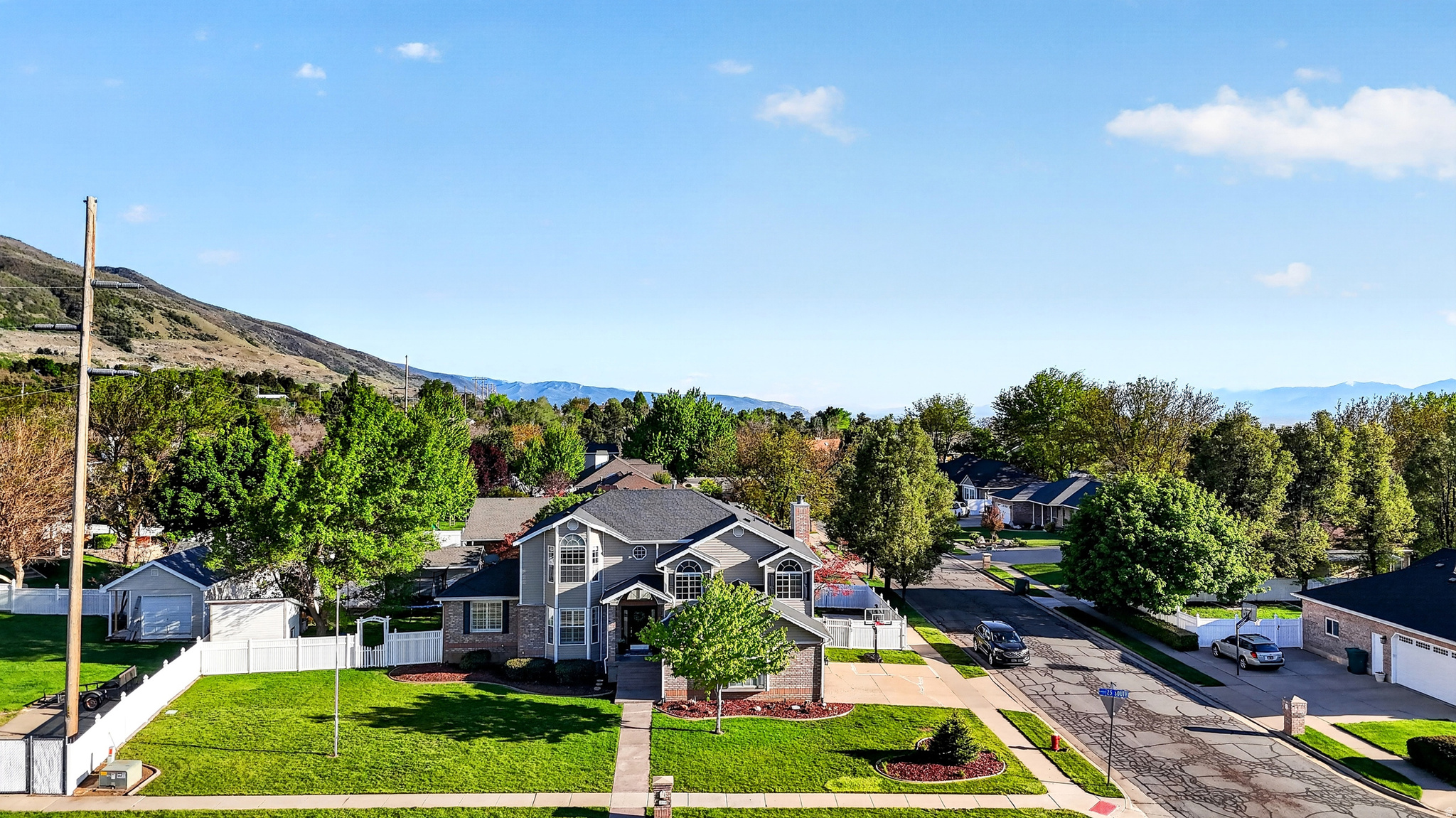 OAKCREST ON MUTTON HOLLOW - Residential