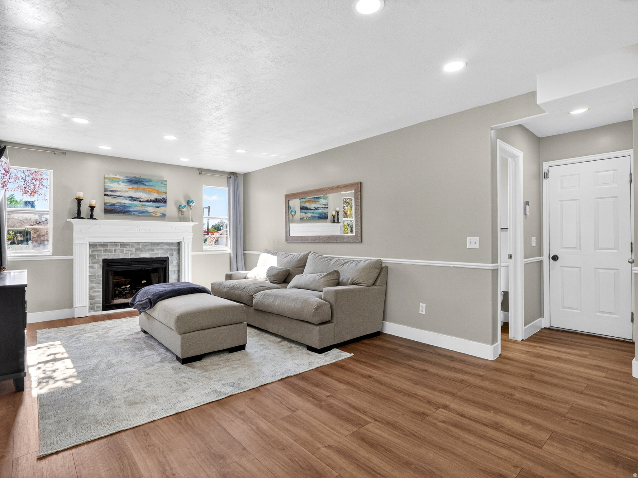 OAKCREST ON MUTTON HOLLOW - Residential