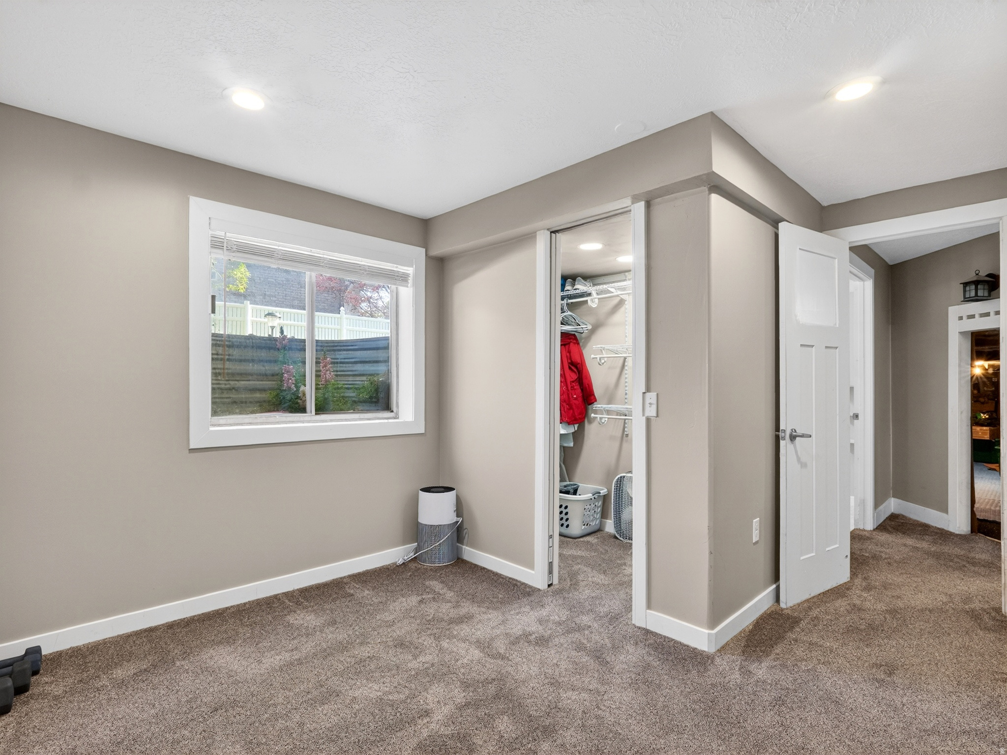 OAKCREST ON MUTTON HOLLOW - Residential
