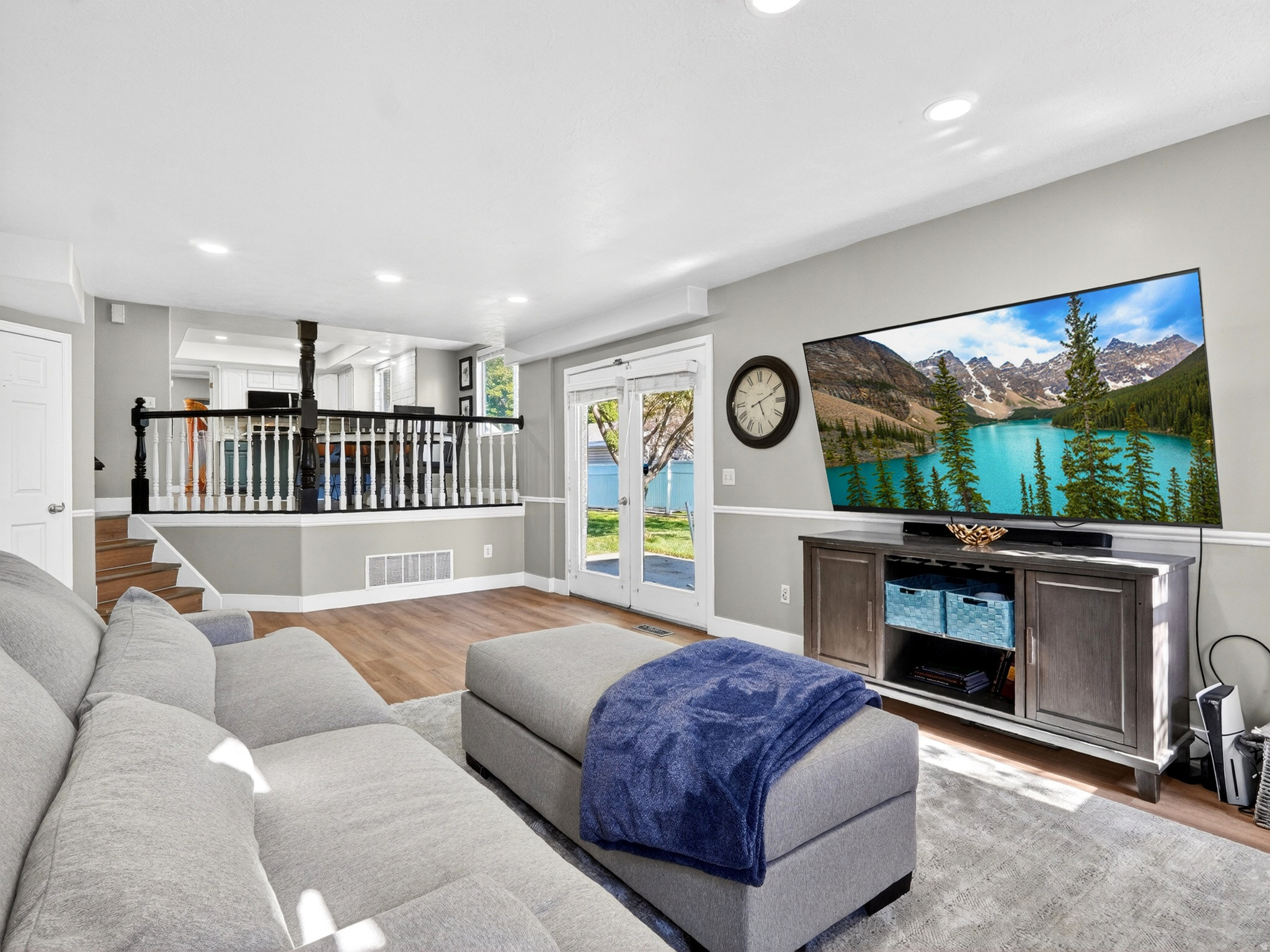 OAKCREST ON MUTTON HOLLOW - Residential