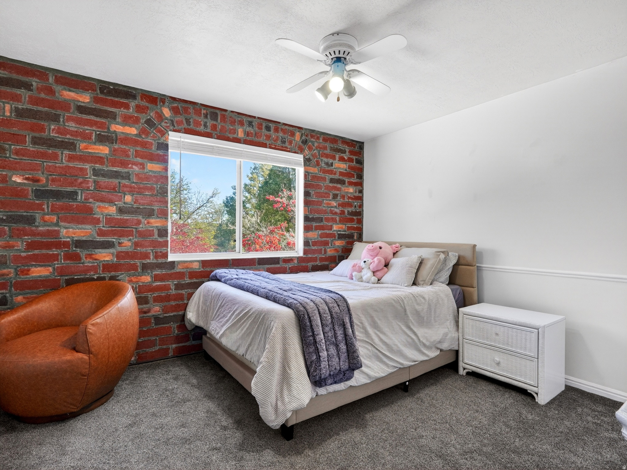 OAKCREST ON MUTTON HOLLOW - Residential