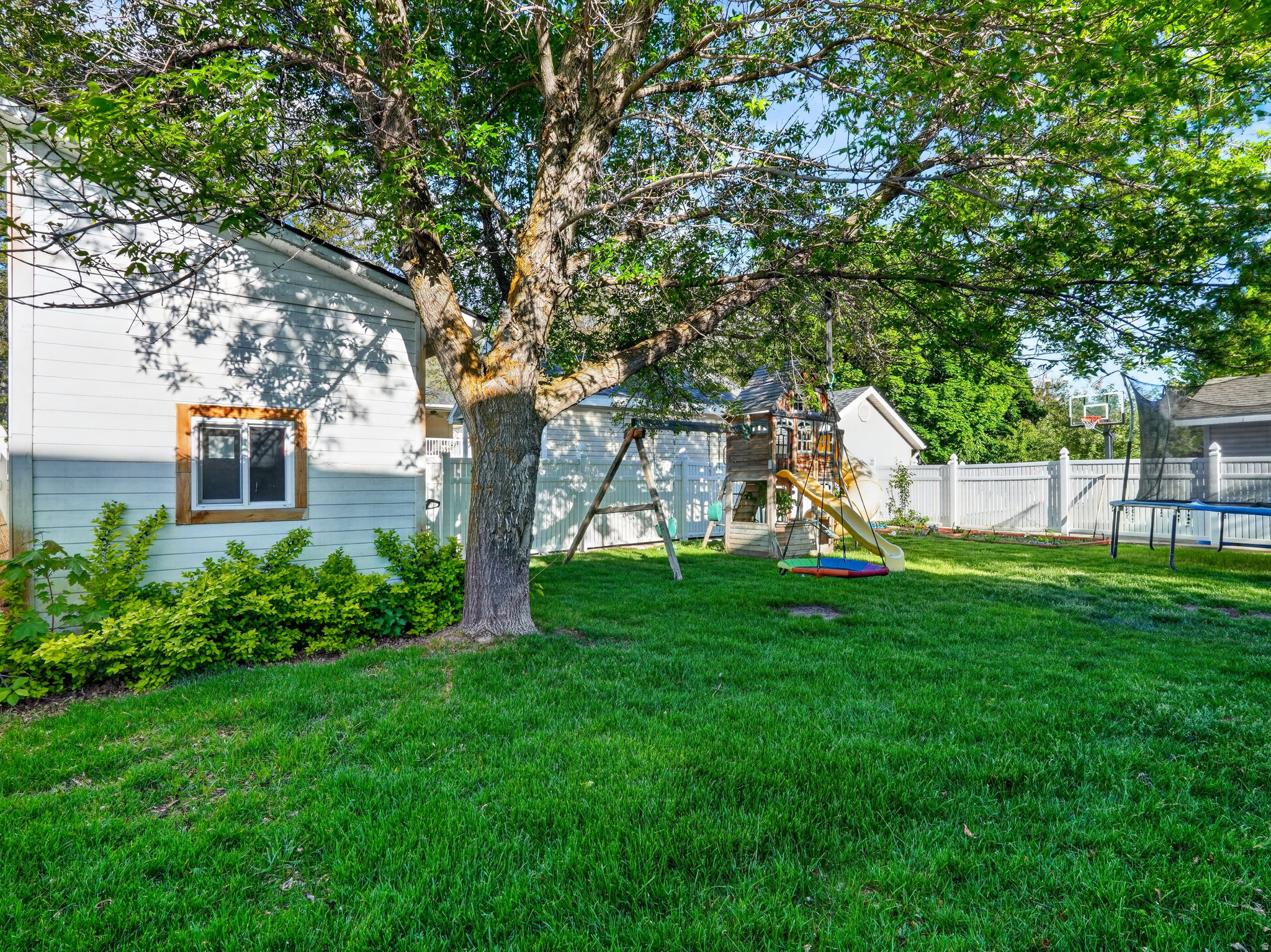 OAKCREST ON MUTTON HOLLOW - Residential