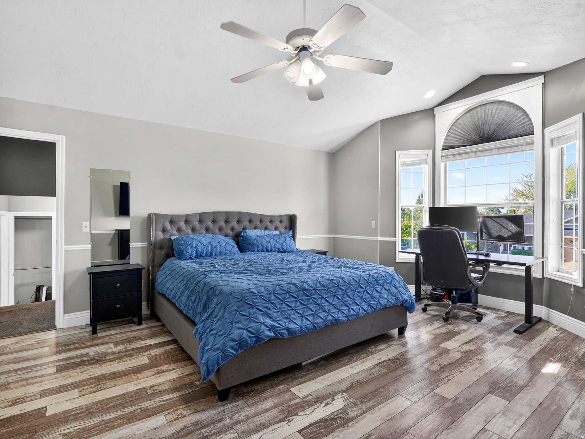 OAKCREST ON MUTTON HOLLOW - Residential