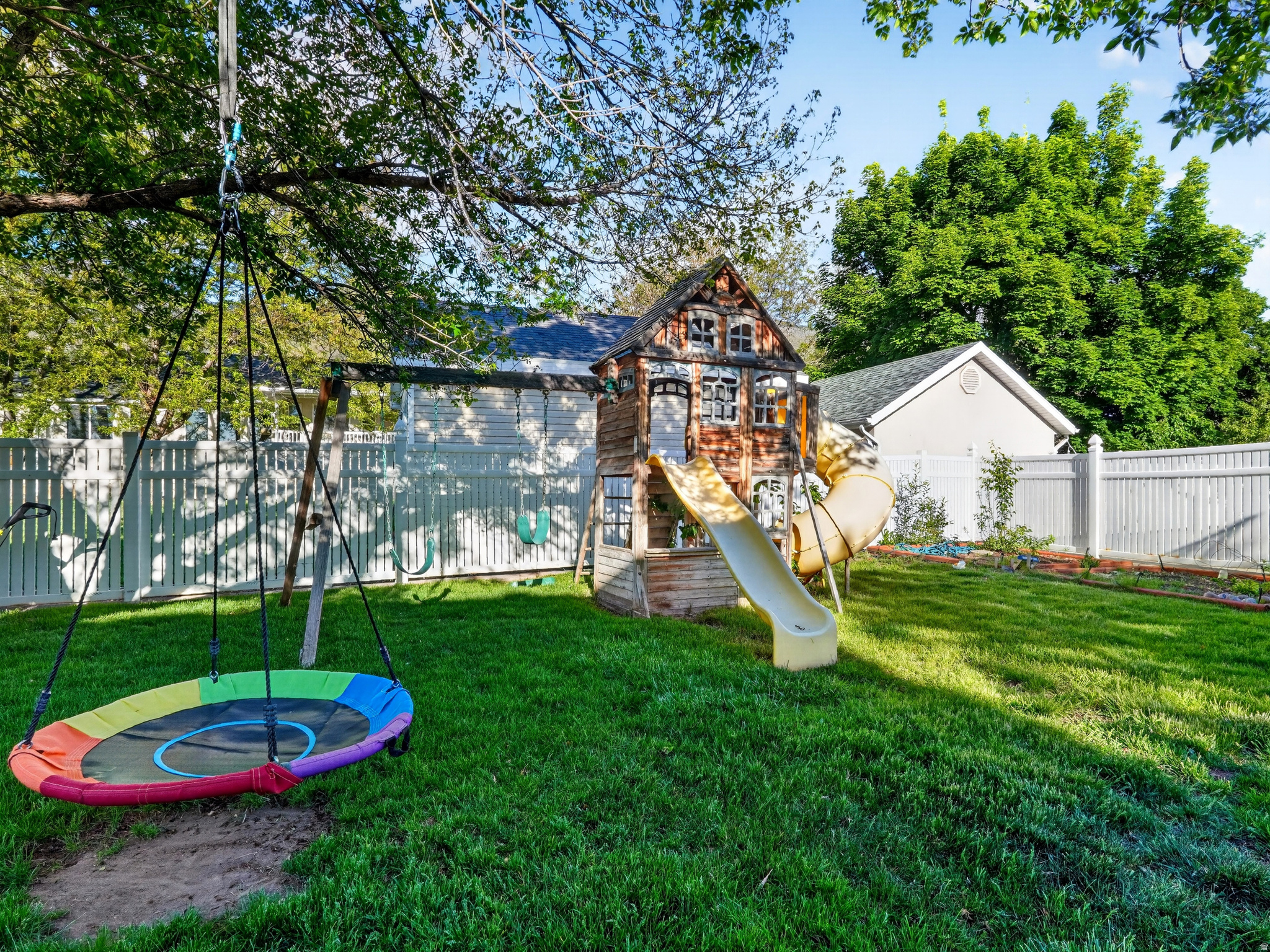 OAKCREST ON MUTTON HOLLOW - Residential