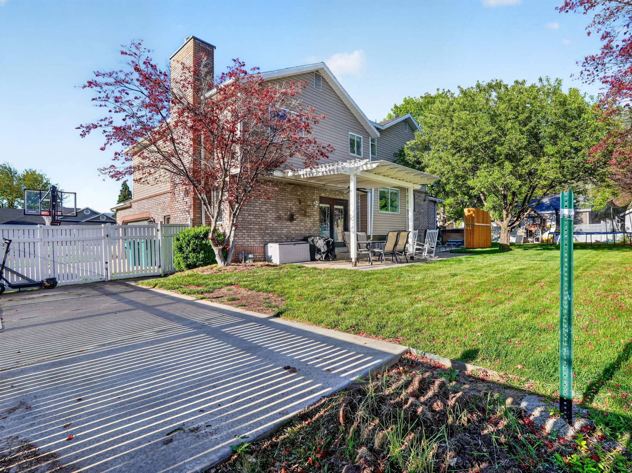 OAKCREST ON MUTTON HOLLOW - Residential
