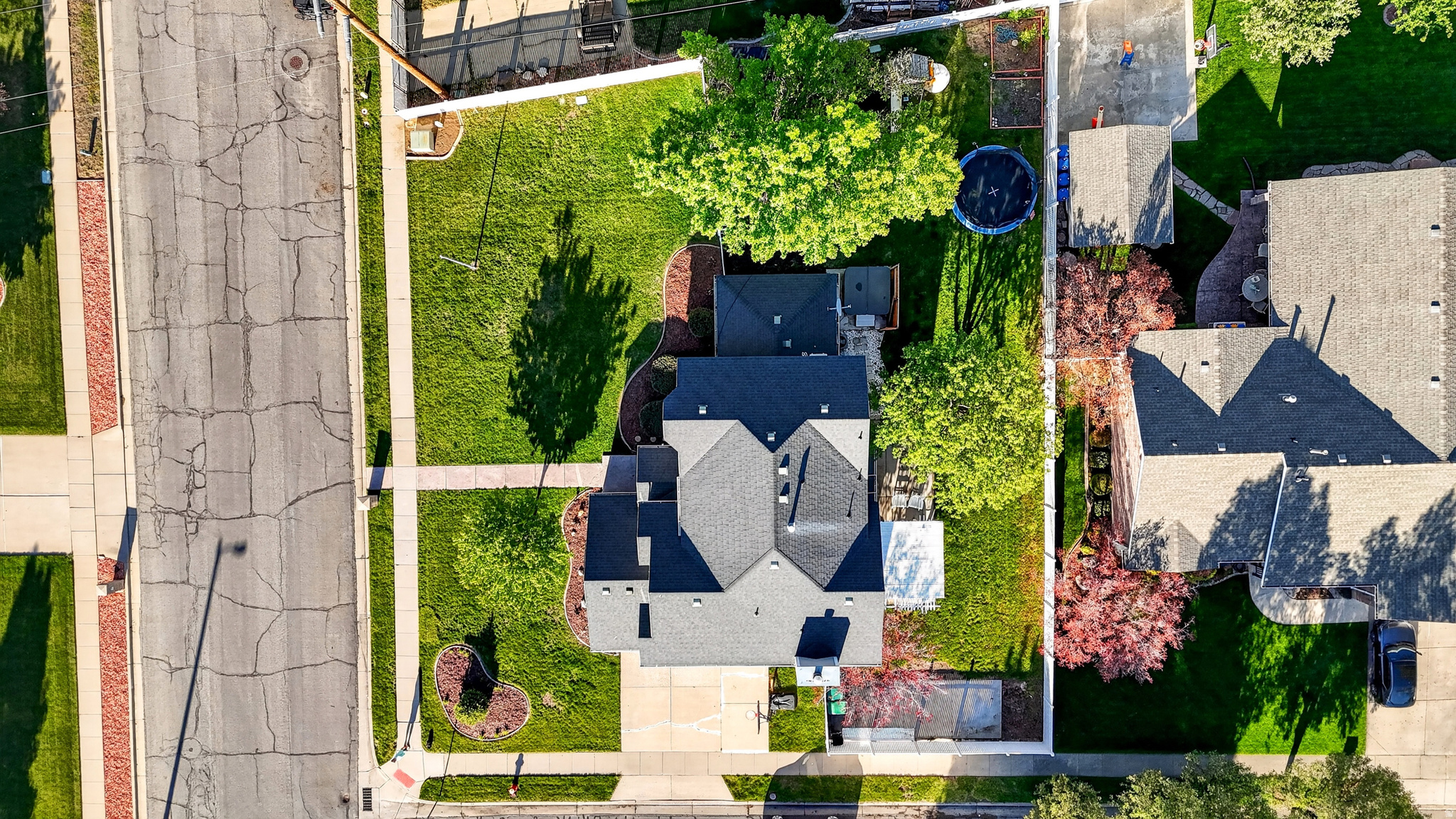 OAKCREST ON MUTTON HOLLOW - Residential