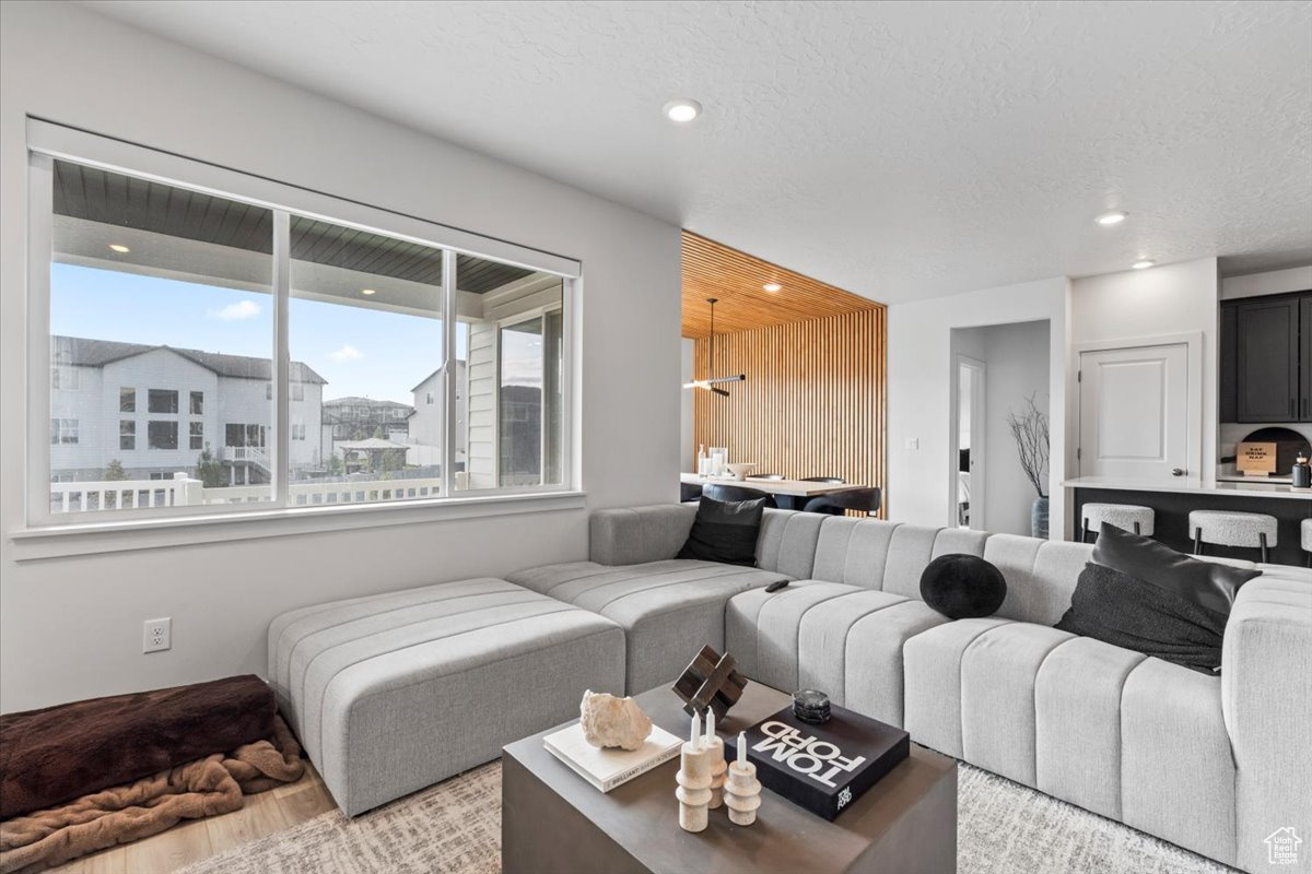 PRIMROSE - Residential