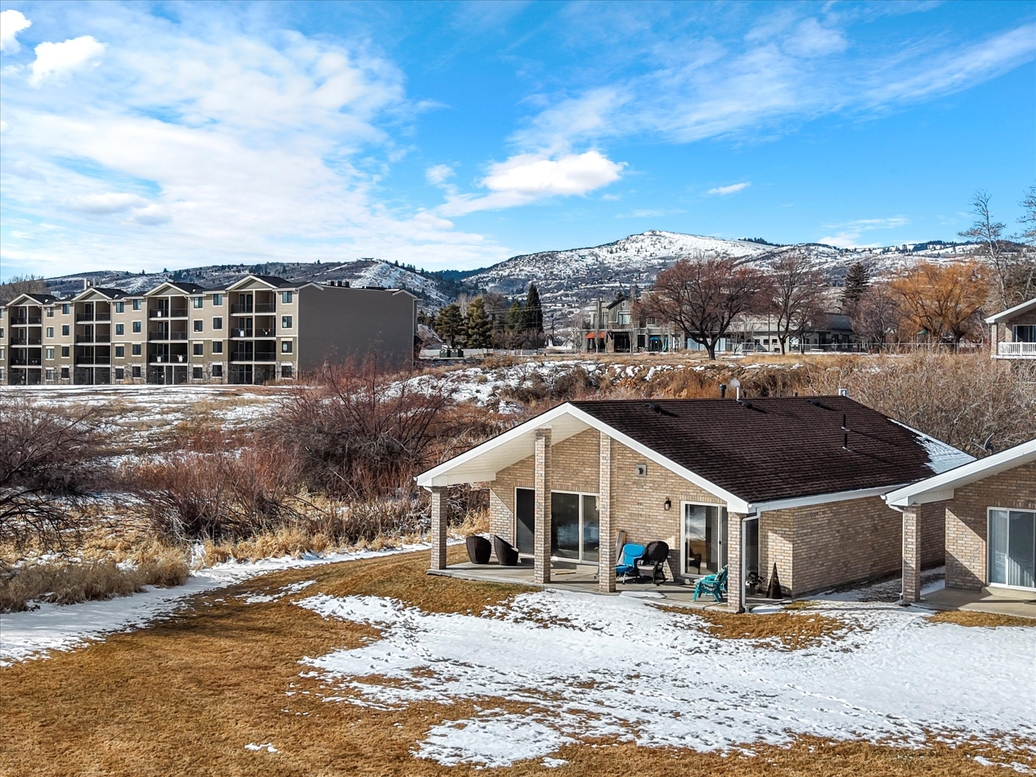 LAKE MEADOW - Residential