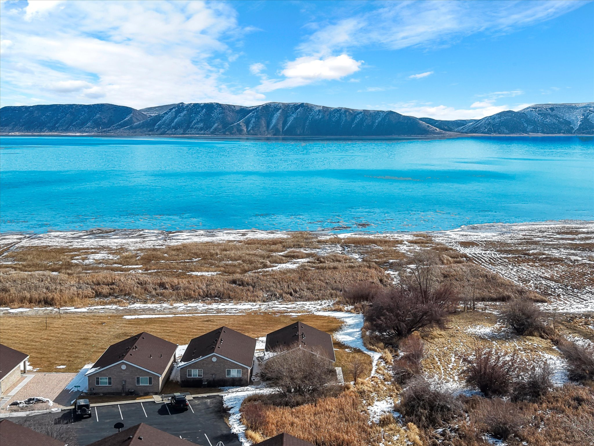LAKE MEADOW - Residential