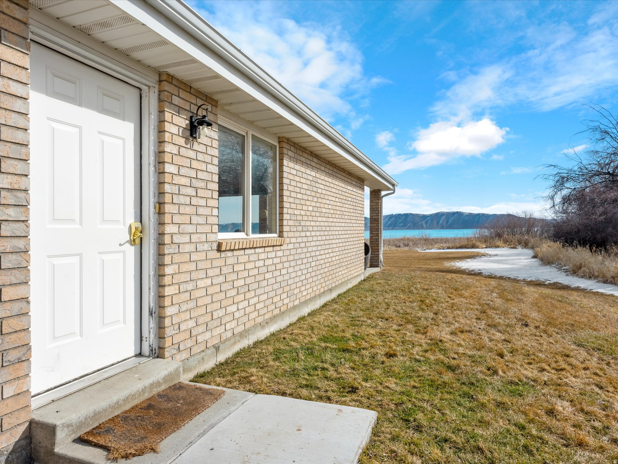 LAKE MEADOW - Residential