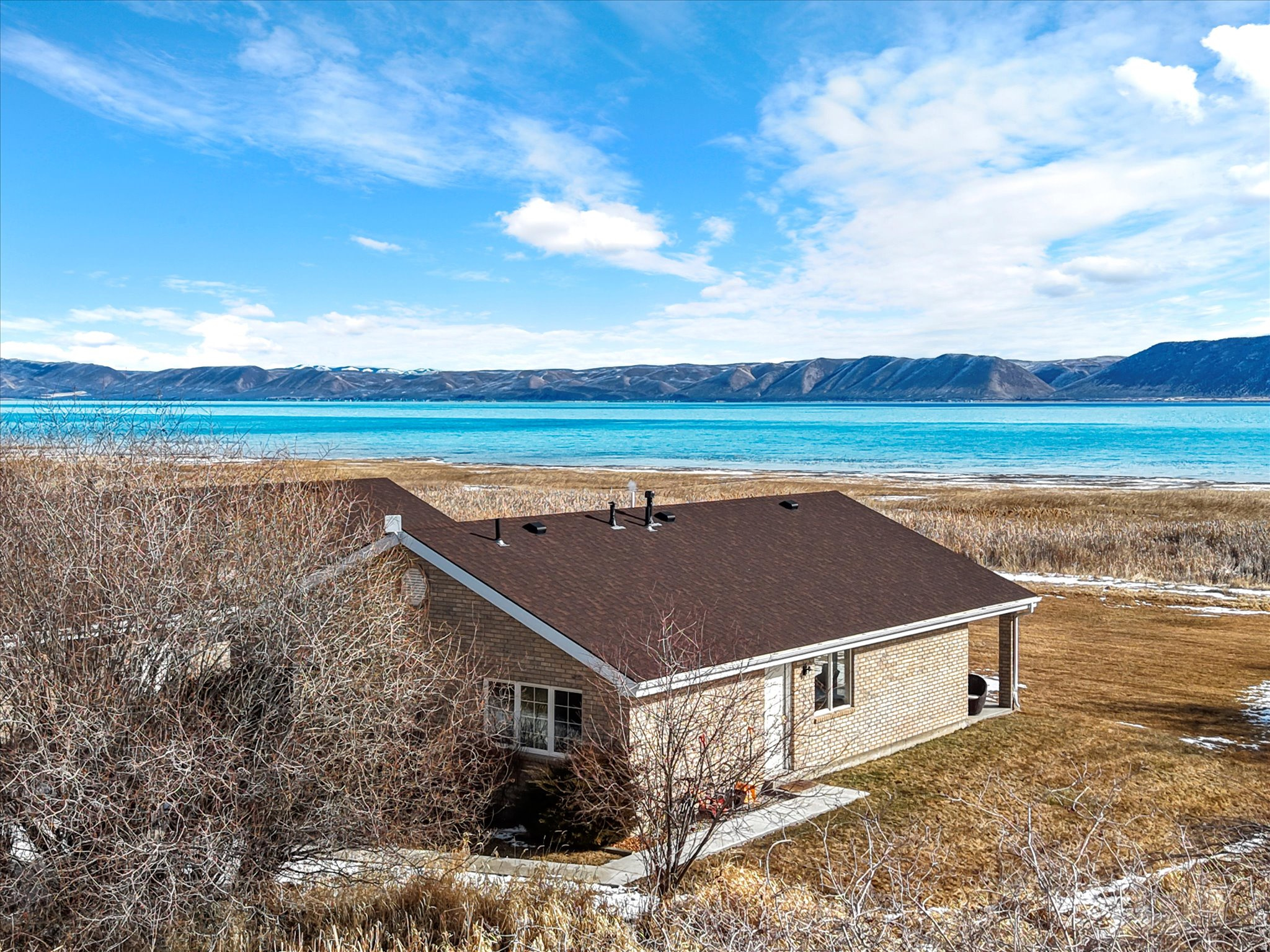 LAKE MEADOW - Residential