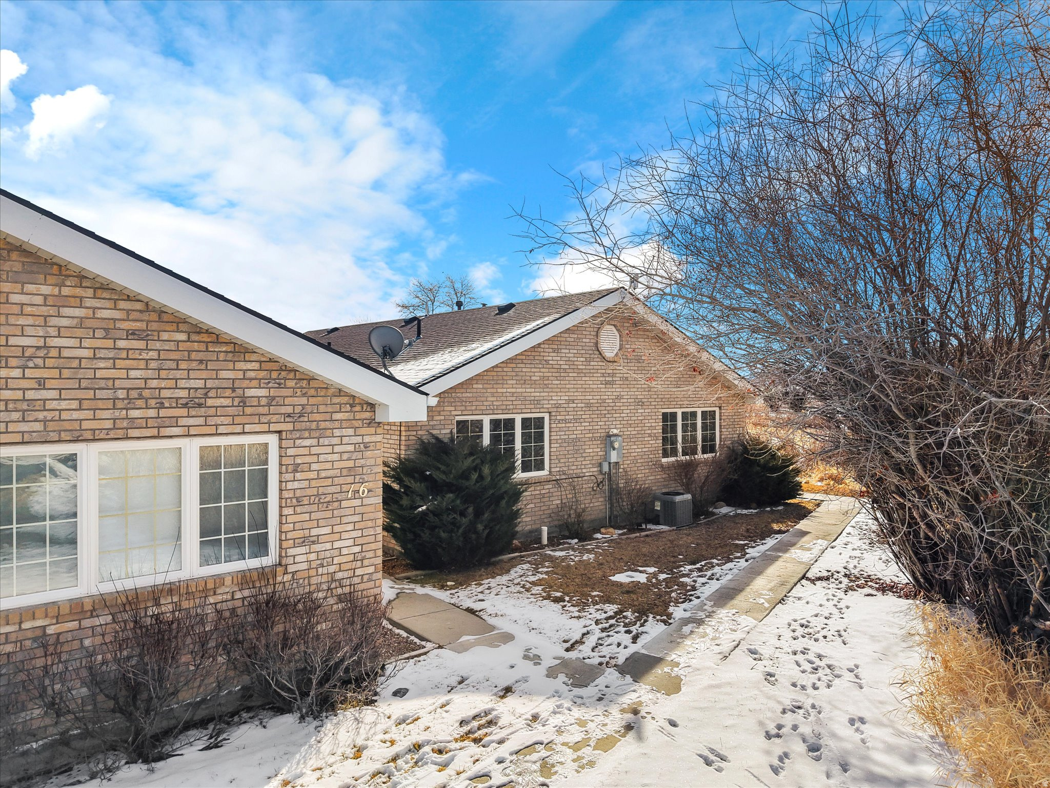 LAKE MEADOW - Residential