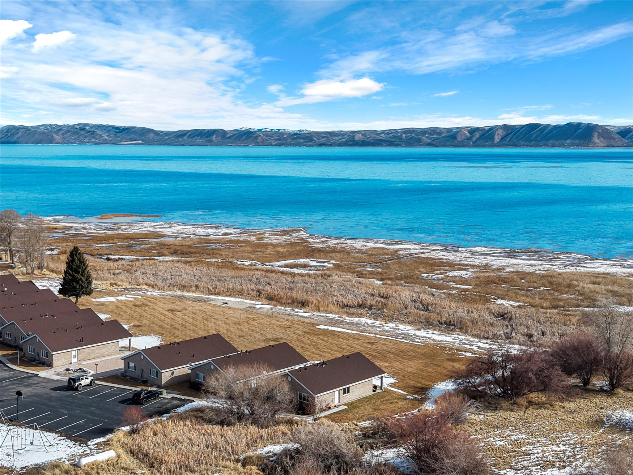 LAKE MEADOW - Residential