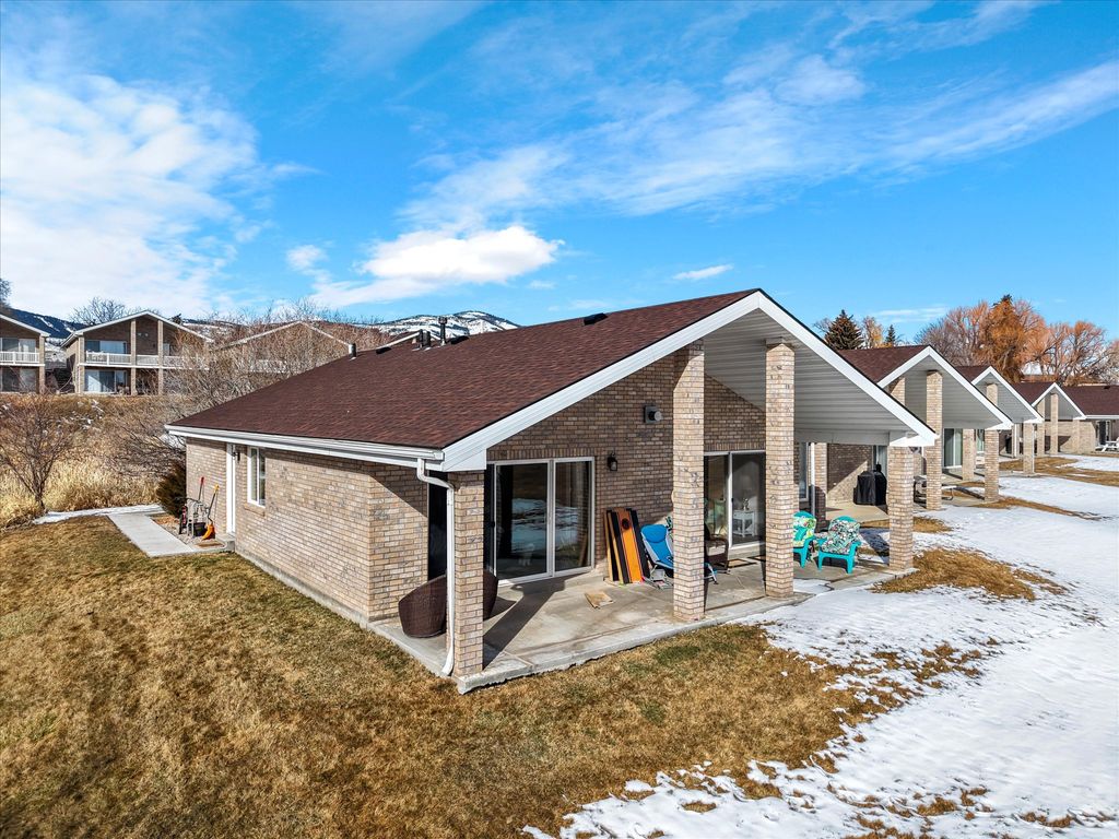 Photo of 20 S LAKESIDE DR, Garden City, UT 84028 (MLS # 2140239)