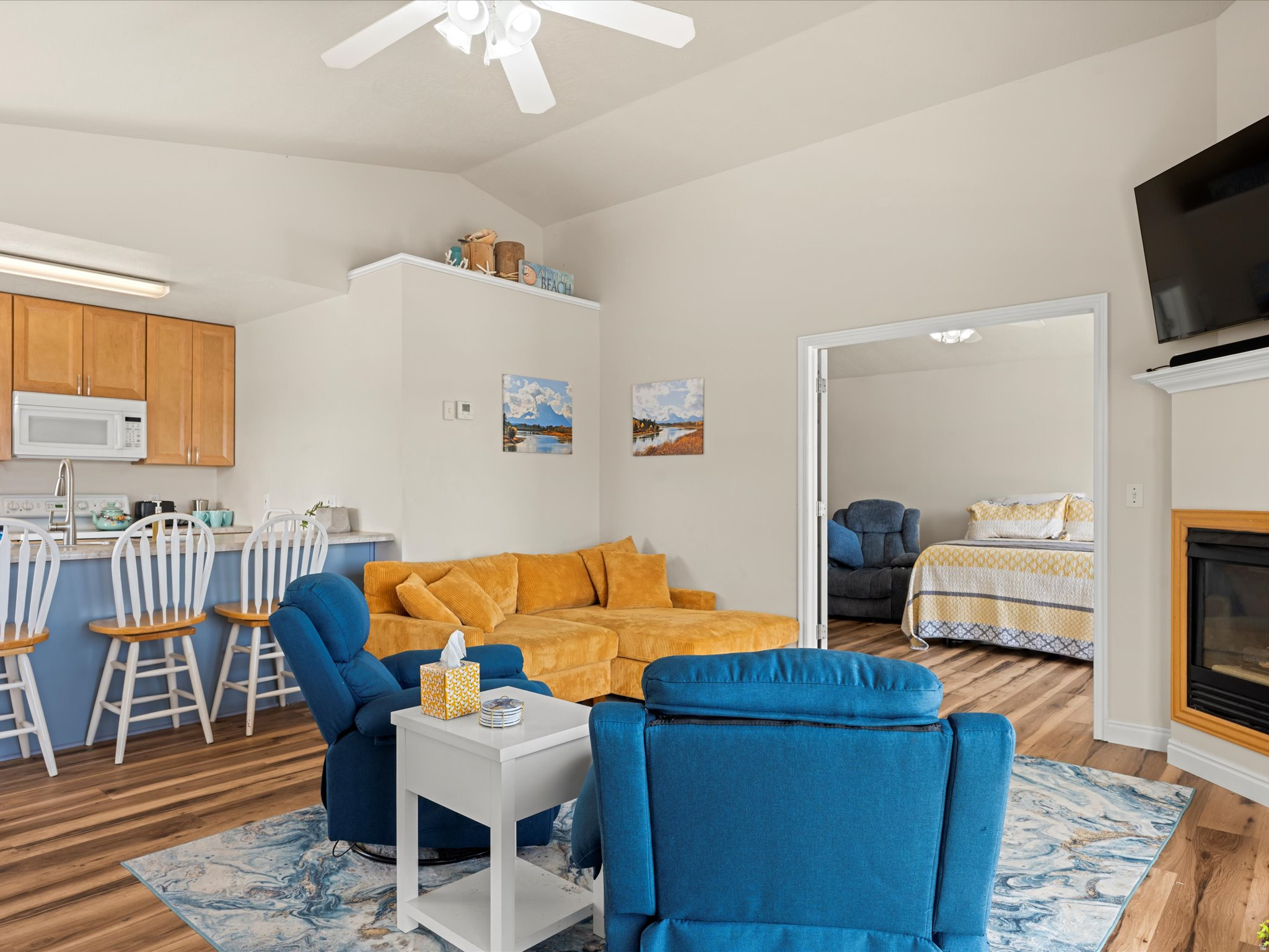 LAKE MEADOW - Residential