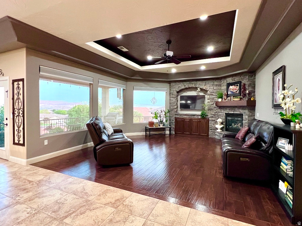 ESCALERA PH 2 - Residential