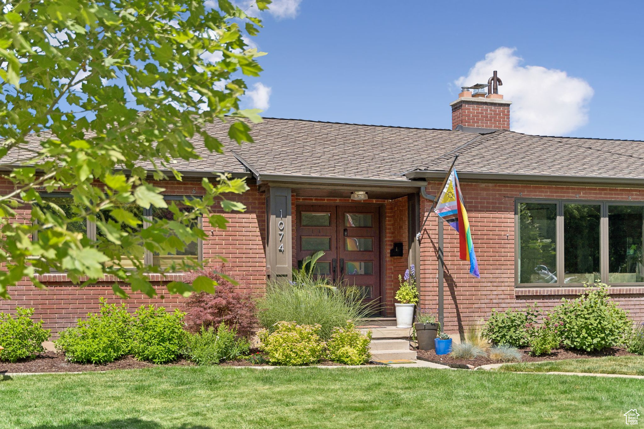 Salt Lake City, Utah 84108, United States, 4 Bedrooms Bedrooms, ,3 BathroomsBathrooms,Residential,Pending,186944