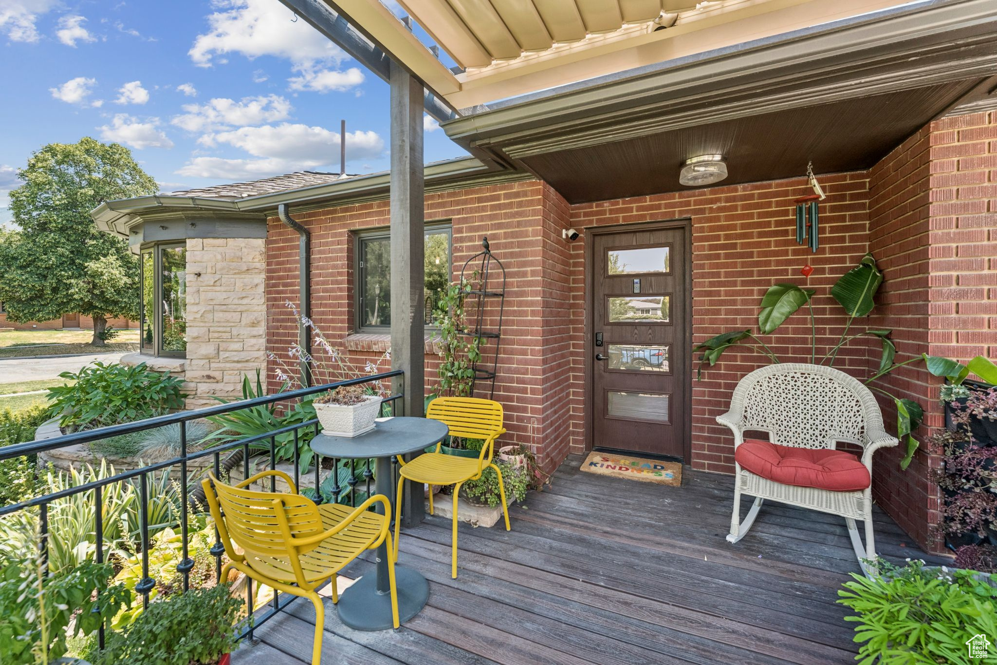 Salt Lake City, Utah 84108, United States, 4 Bedrooms Bedrooms, ,3 BathroomsBathrooms,Residential,Pending,186944