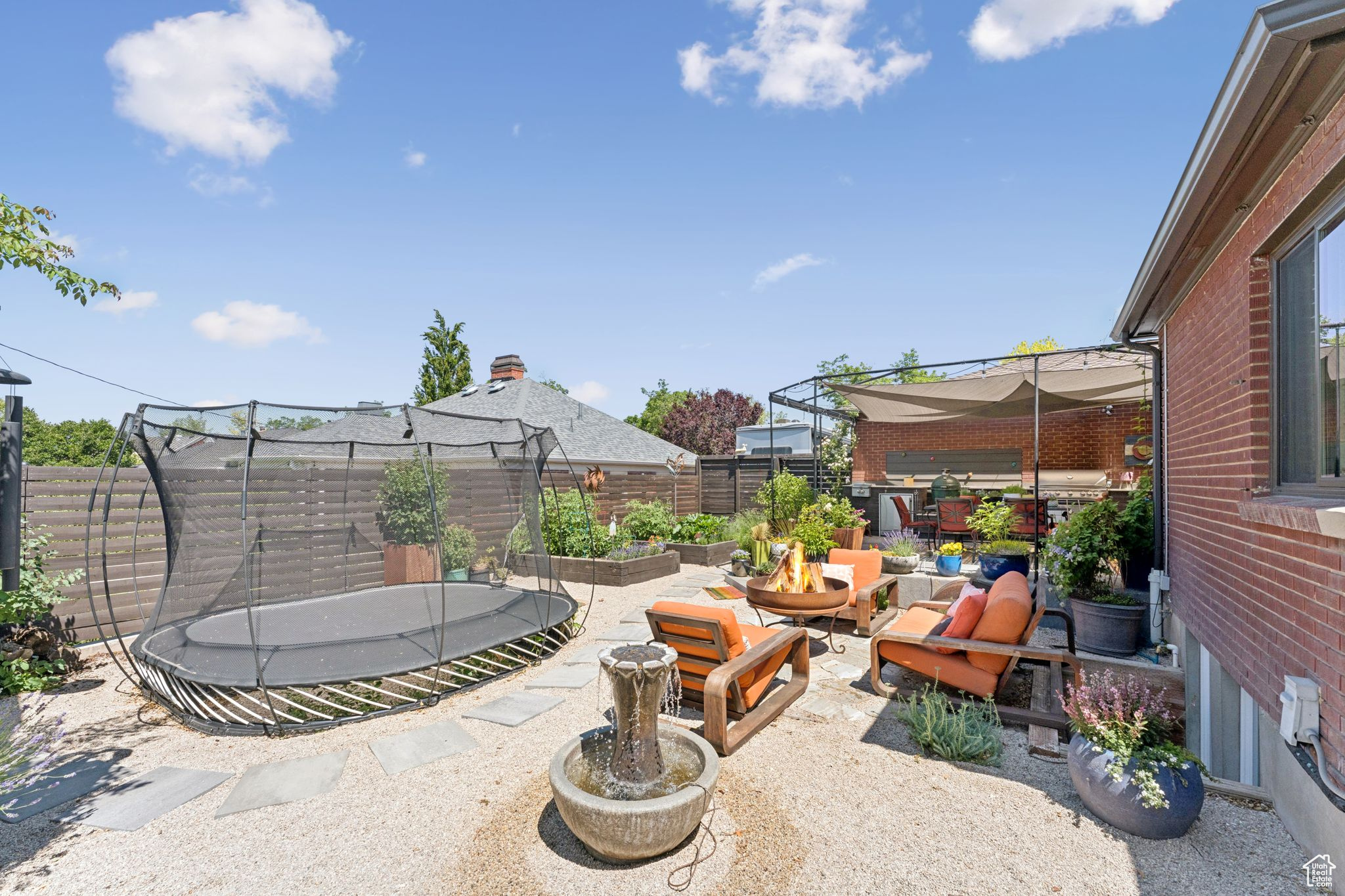 Salt Lake City, Utah 84108, United States, 4 Bedrooms Bedrooms, ,3 BathroomsBathrooms,Residential,Pending,186944