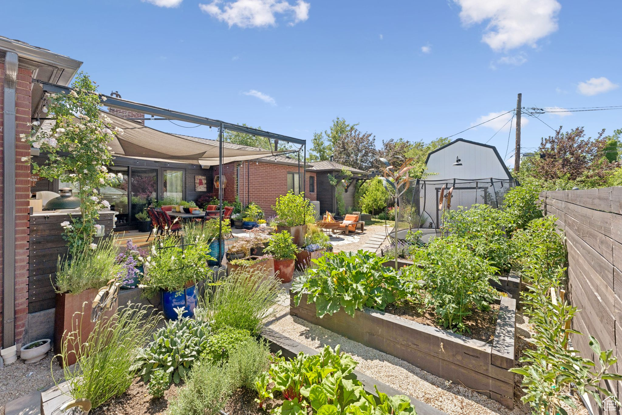 Salt Lake City, Utah 84108, United States, 4 Bedrooms Bedrooms, ,3 BathroomsBathrooms,Residential,Pending,186944