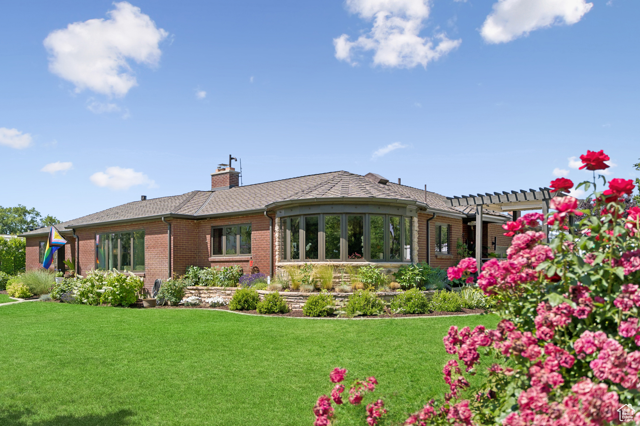 Salt Lake City, Utah 84108, United States, 4 Bedrooms Bedrooms, ,3 BathroomsBathrooms,Residential,Pending,186944