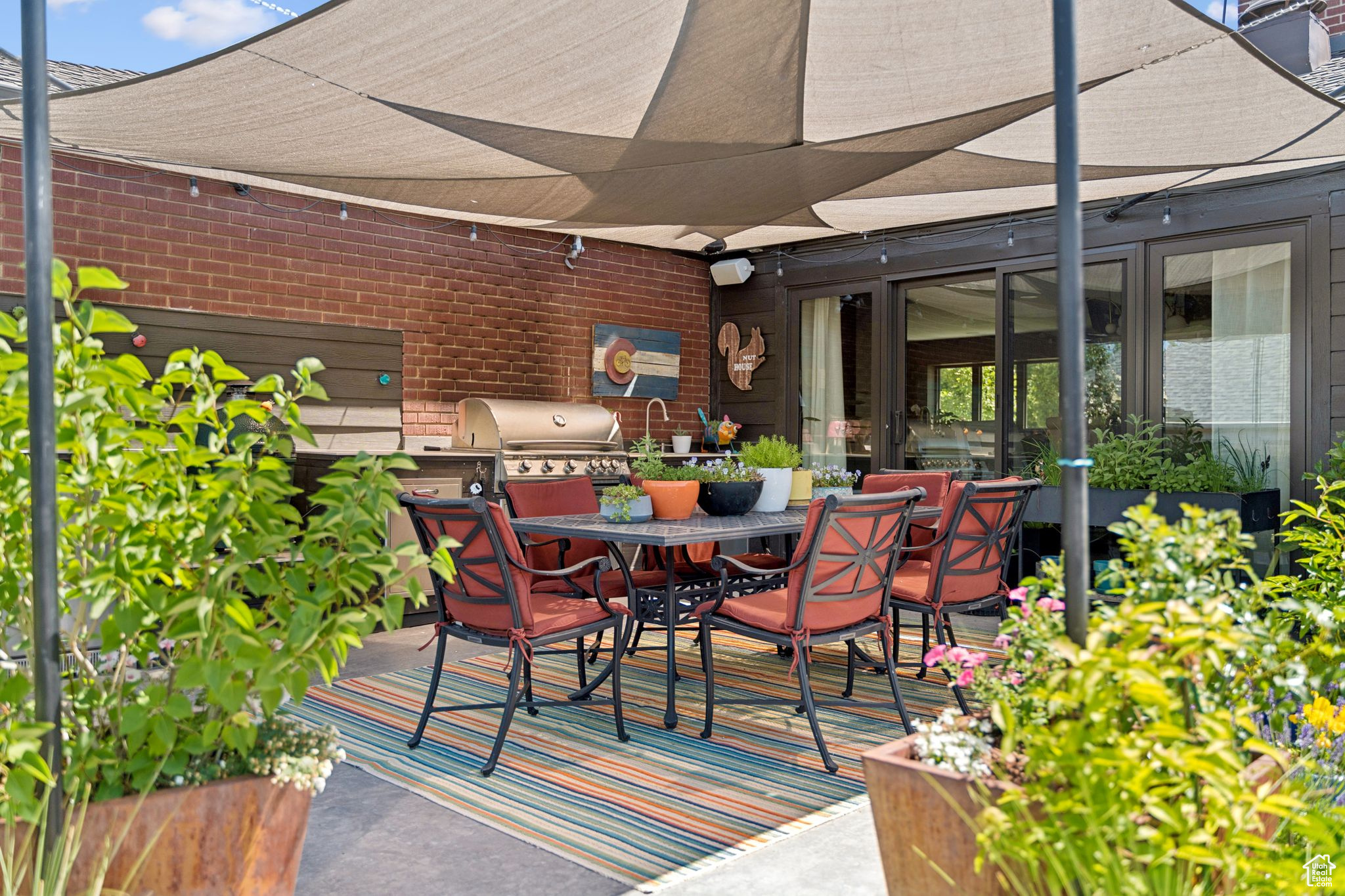 Salt Lake City, Utah 84108, United States, 4 Bedrooms Bedrooms, ,3 BathroomsBathrooms,Residential,Pending,186944