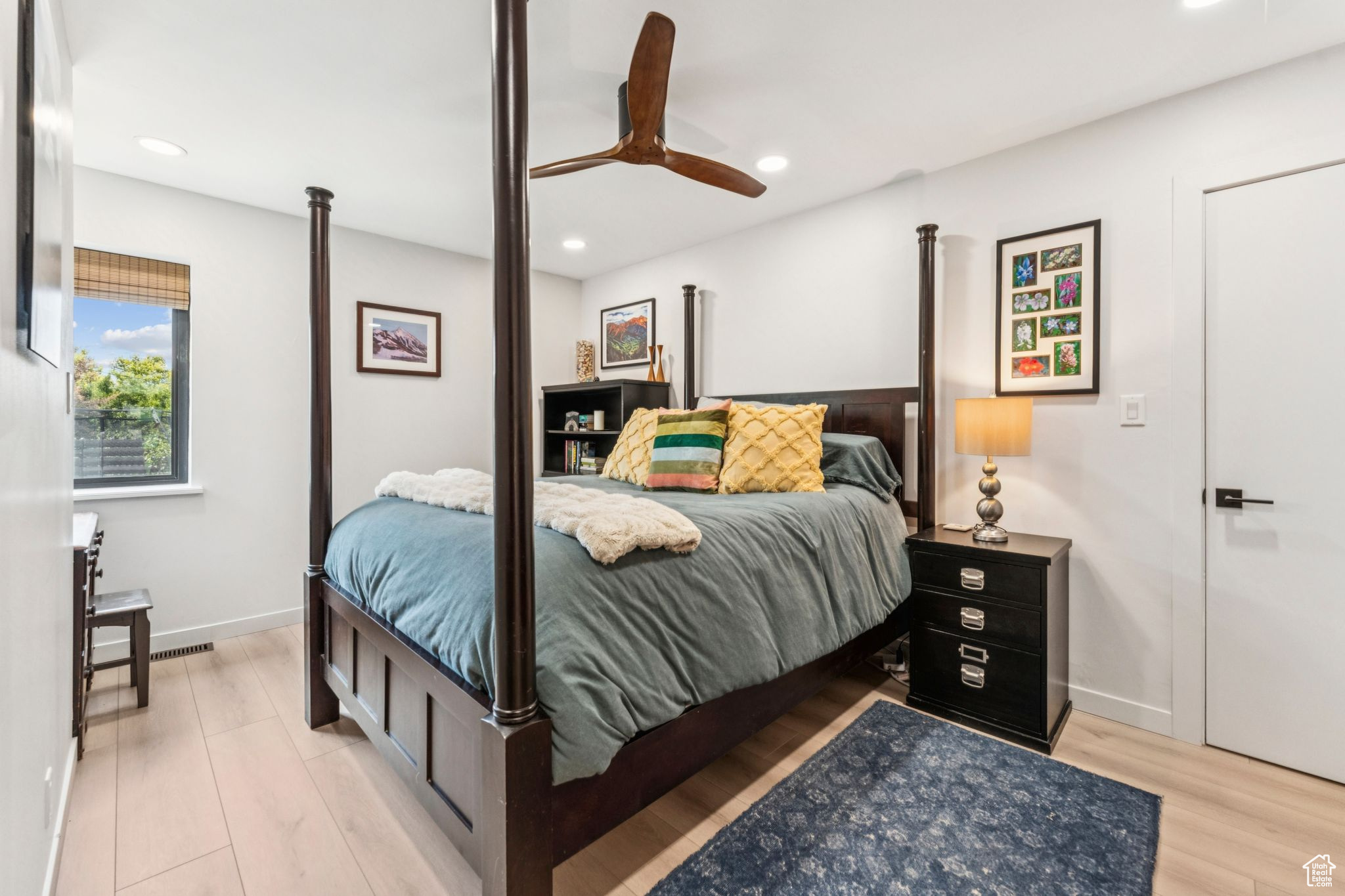 Salt Lake City, Utah 84108, United States, 4 Bedrooms Bedrooms, ,3 BathroomsBathrooms,Residential,Pending,186944