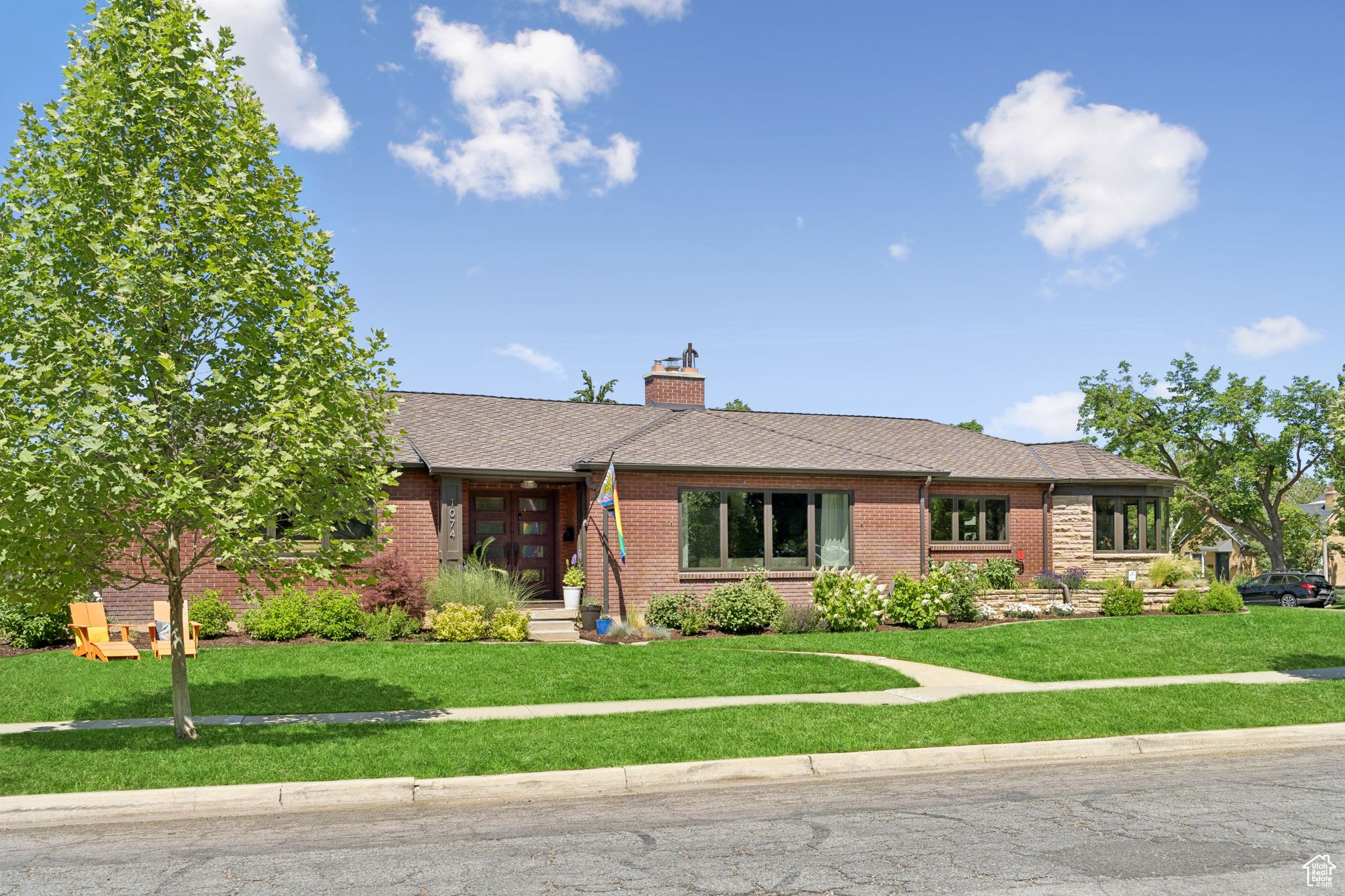 Salt Lake City, Utah 84108, United States, 4 Bedrooms Bedrooms, ,3 BathroomsBathrooms,Residential,Pending,186944