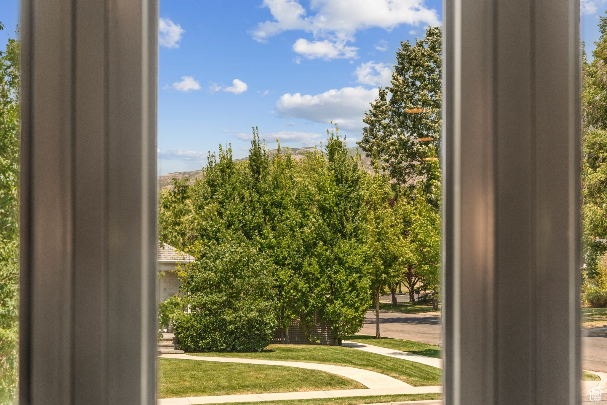 Salt Lake City, Utah 84108, United States, 4 Bedrooms Bedrooms, ,3 BathroomsBathrooms,Residential,Pending,186944